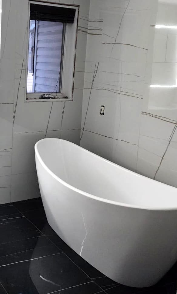 Salle de bain, bain autoportant — Rénovation à À confirmer, À confirmer