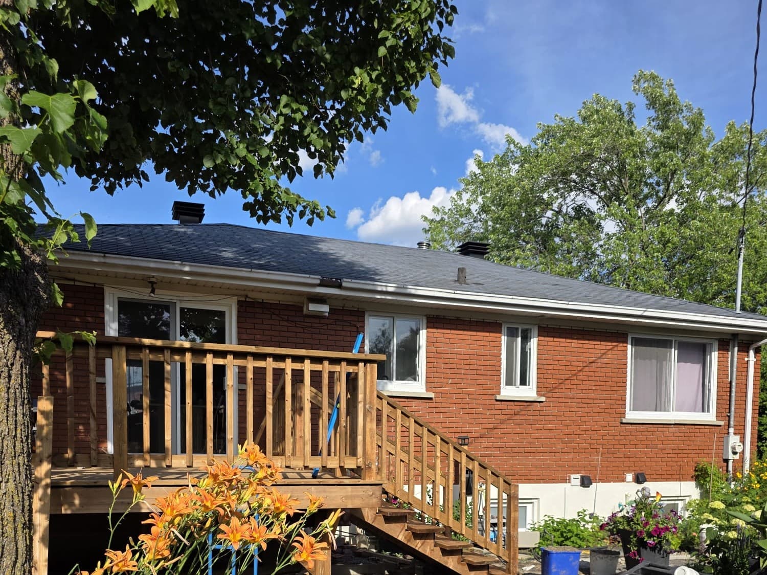 Terrasse en bois et escalier — Charpente à À confirmer, À confirmer